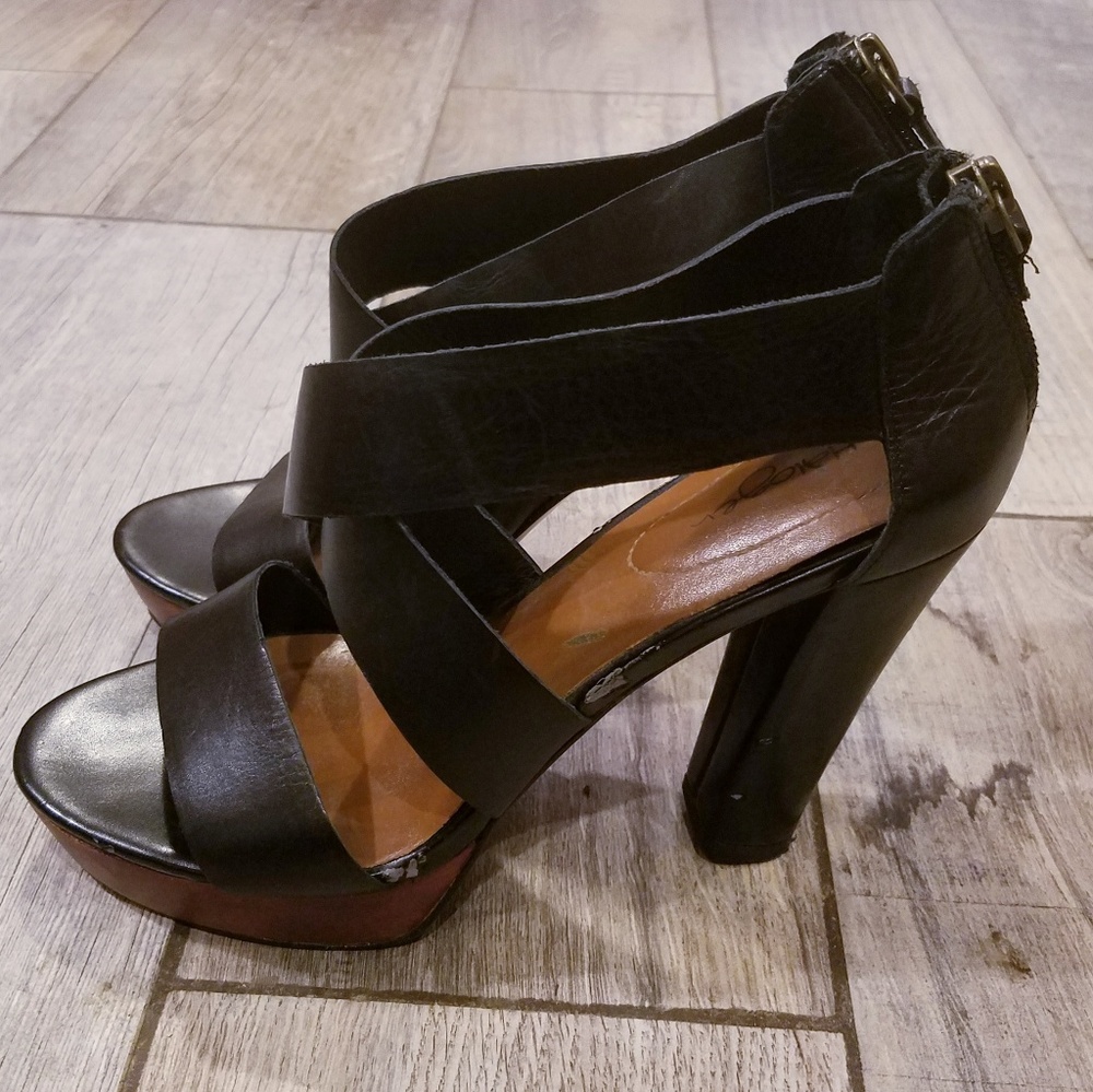 Halogen Black leather strappy platform heels 6.5 - Picture 7 of 7